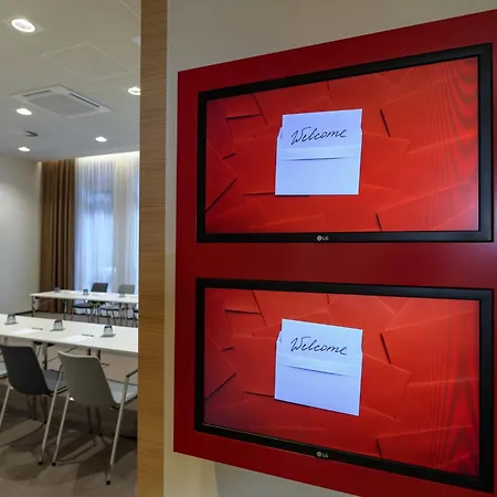 Hotel Intercityhotel 3*