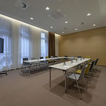 Intercityhotel Hotel