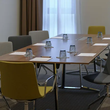 Otel Intercityhotel 3*