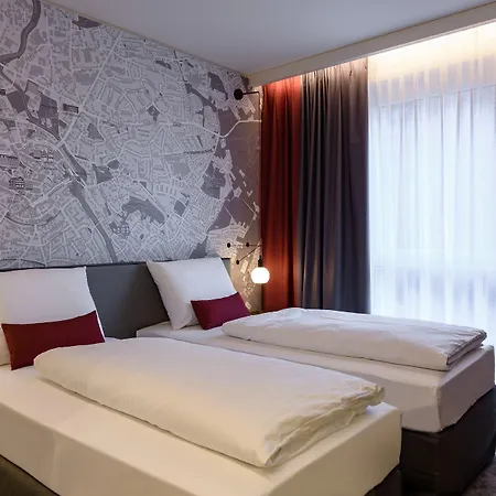 Intercityhotel Hotel 3*