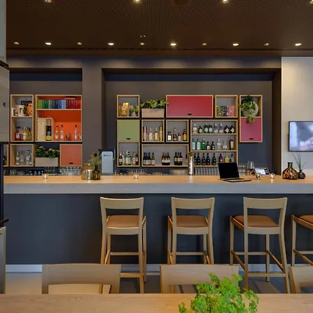 Intercityhotel מלון