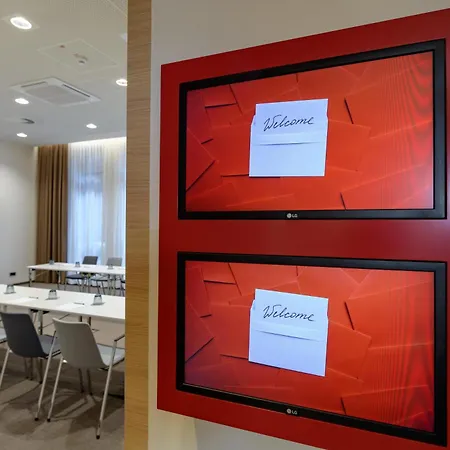 Intercityhotel 3*