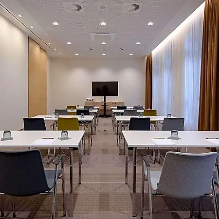 فندق Intercityhotel 3*