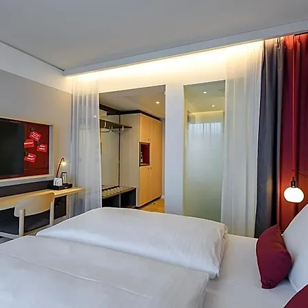 Intercityhotel فندق 3*