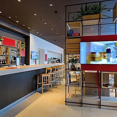 فندق Intercityhotel 3*