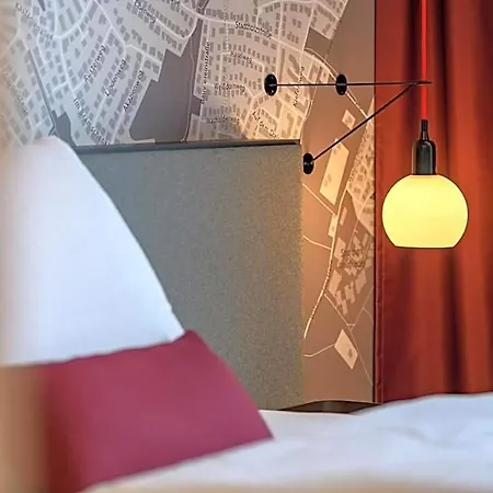 Intercityhotel 3*