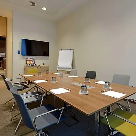 Intercityhotel فندق