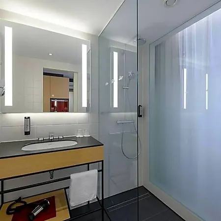 Intercityhotel فندق 3*