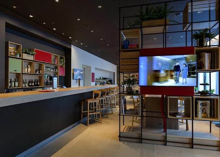 Intercityhotel 3*