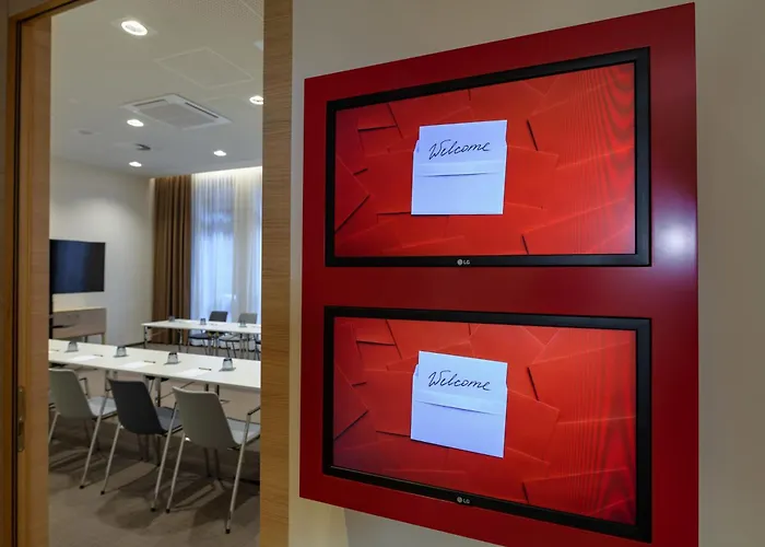 Hotel Intercityhotel 3*