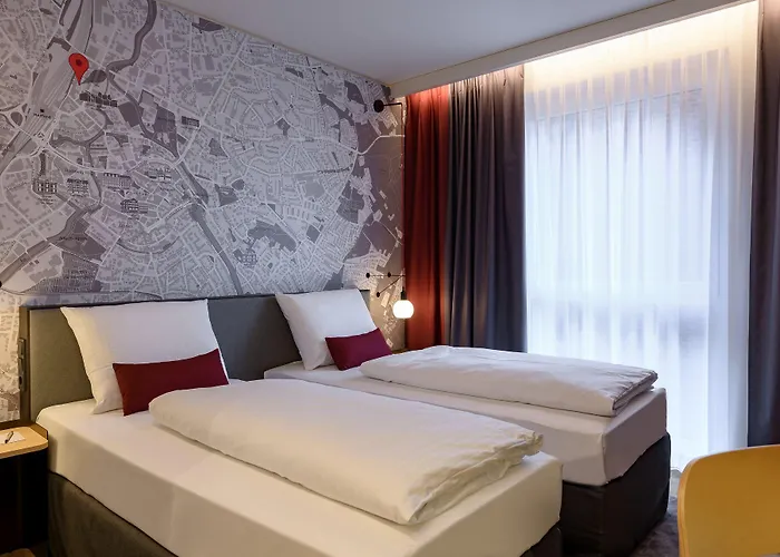 Intercityhotel Hotel 3*