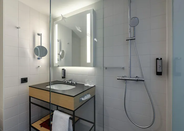 Intercityhotel Hotel 3*